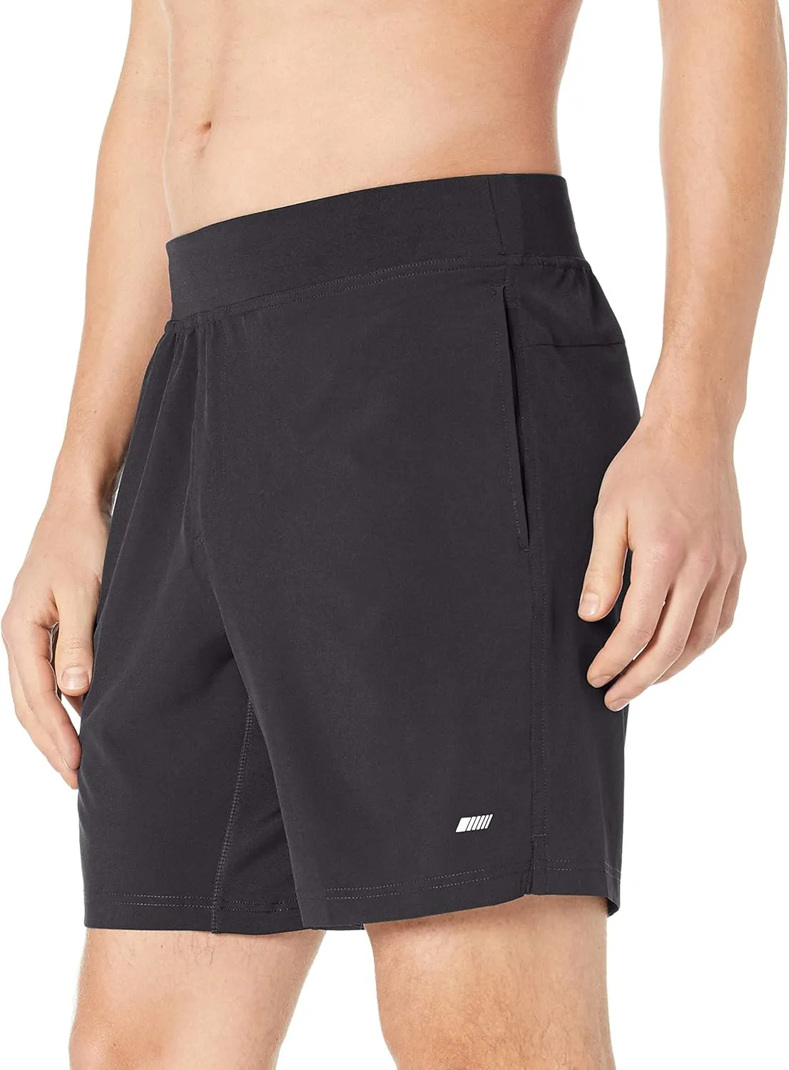 Amazon Essentials Men's Performance Stretch Woven 7" Training Short