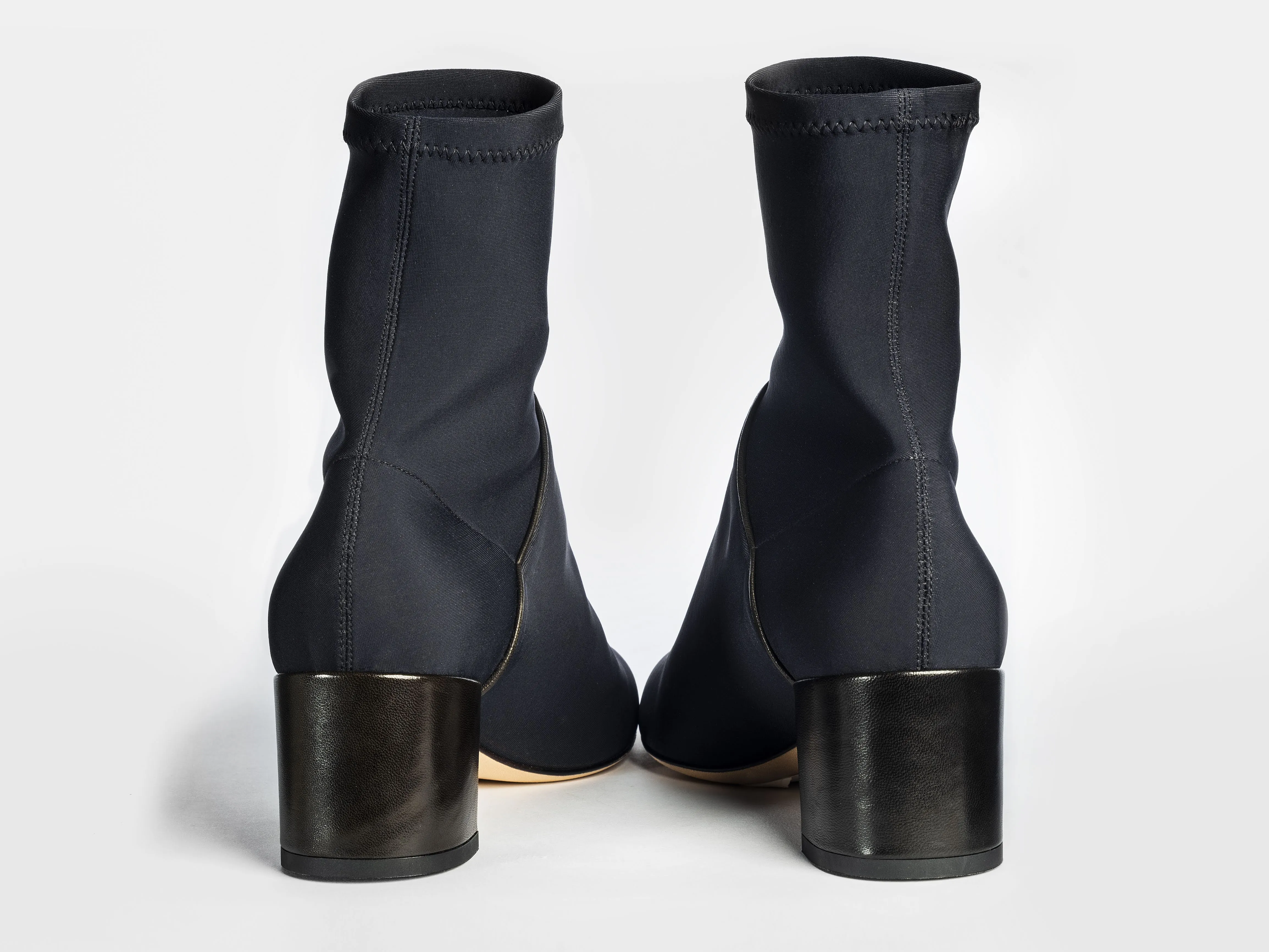 Monti Weatherproof Black Neoprene