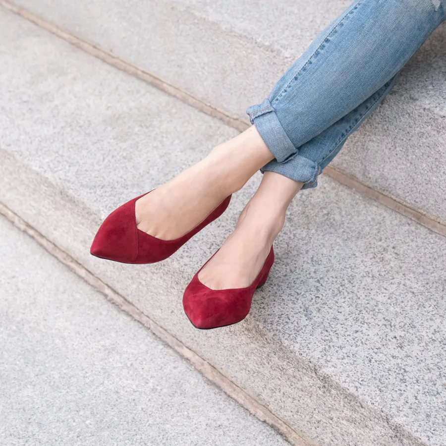Suede Flat - Gutsy Garnet