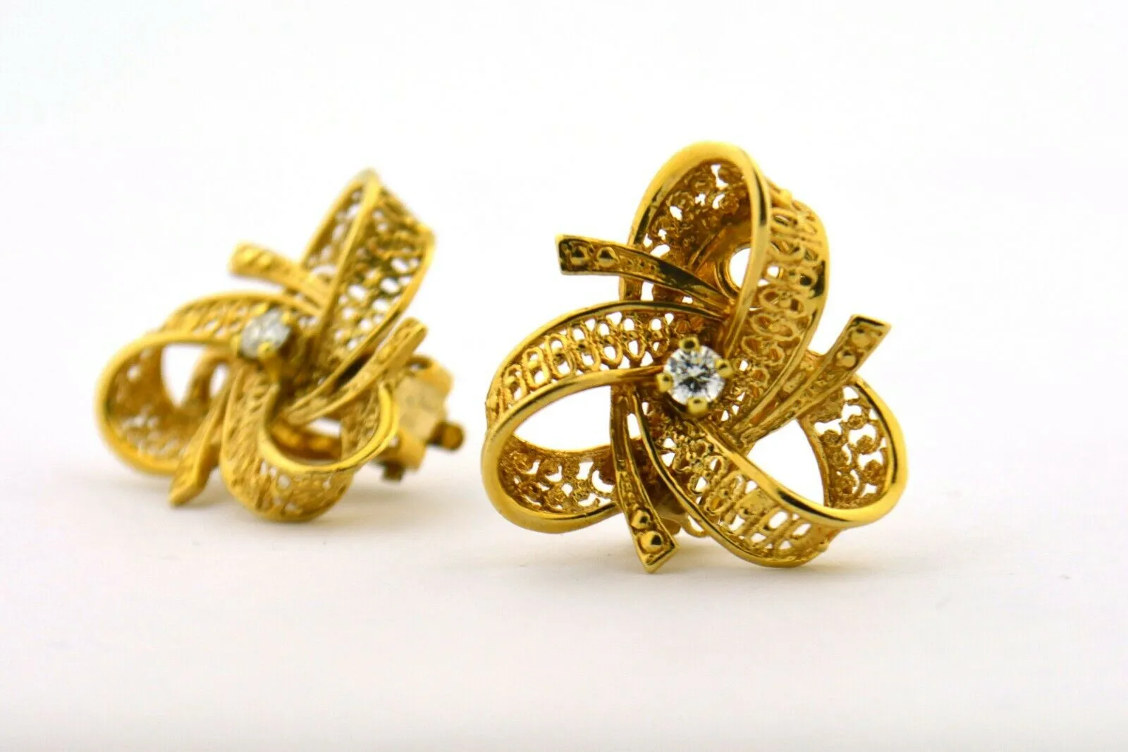 Vintage Mid Century Diamond Bow 14K Yellow Gold Filigree Earrings VS F .18cttw